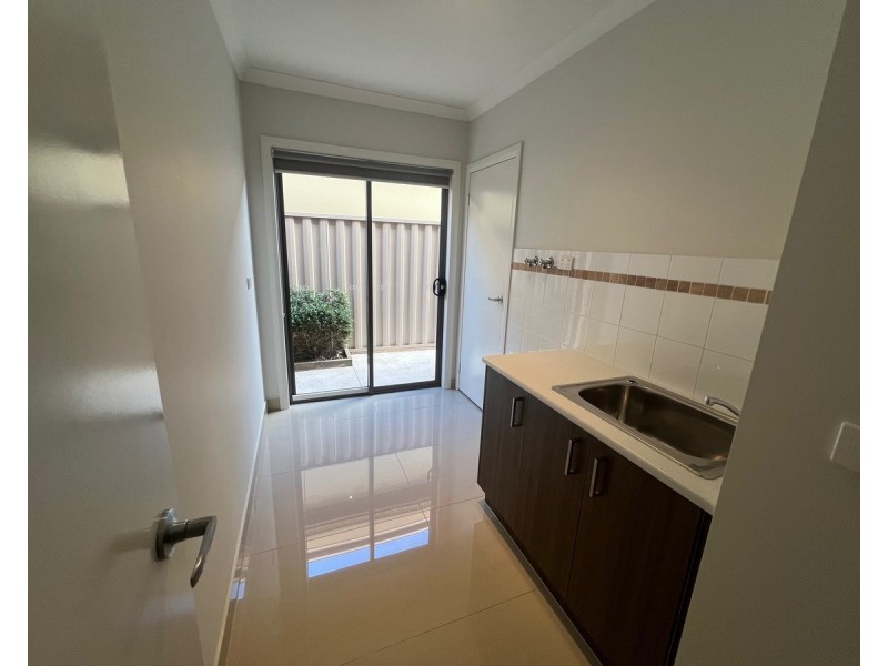 A/33 Millennium Drive, Sunshine West VIC 3020