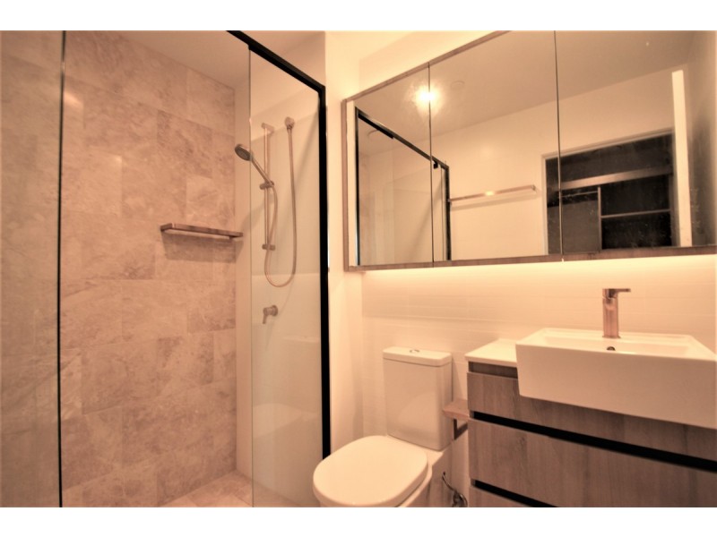 18 Longland Street, Newstead QLD 4006