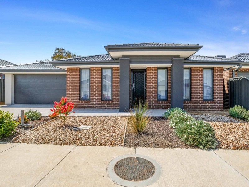 31 Foxglove Way, Lara VIC 3212