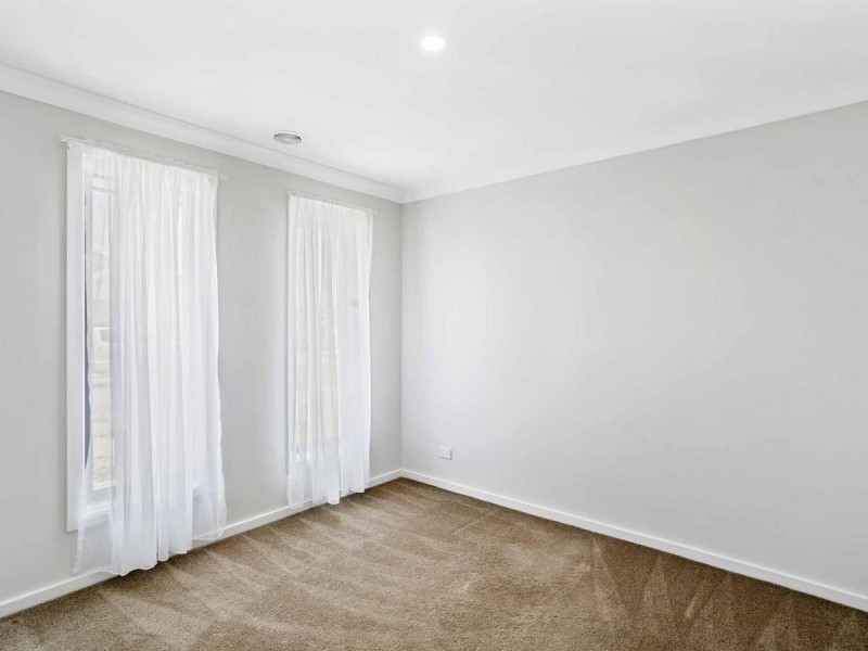 31 Foxglove Way, Lara VIC 3212
