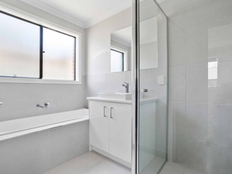31 Foxglove Way, Lara VIC 3212