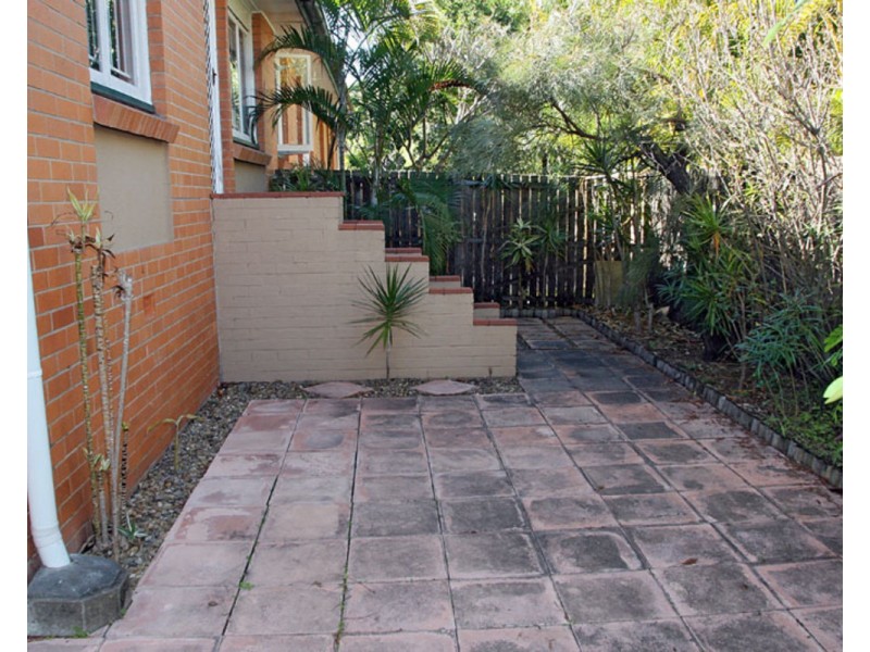 3/65 Bunya  Street, Greenslopes QLD 4120