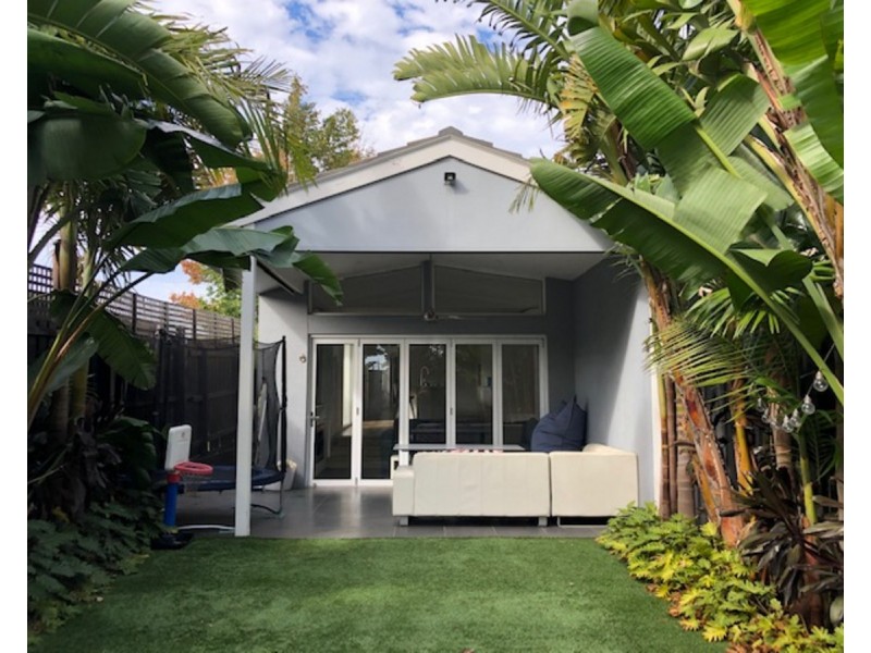 4/3 Littlewood Street, Hampton VIC 3188