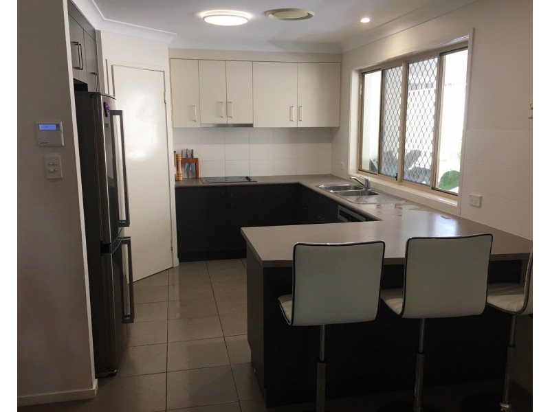 31 Jessielea Street, Wynnum West QLD 4178