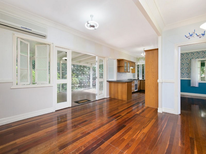 107 Ellen Street, Oxley QLD 4075