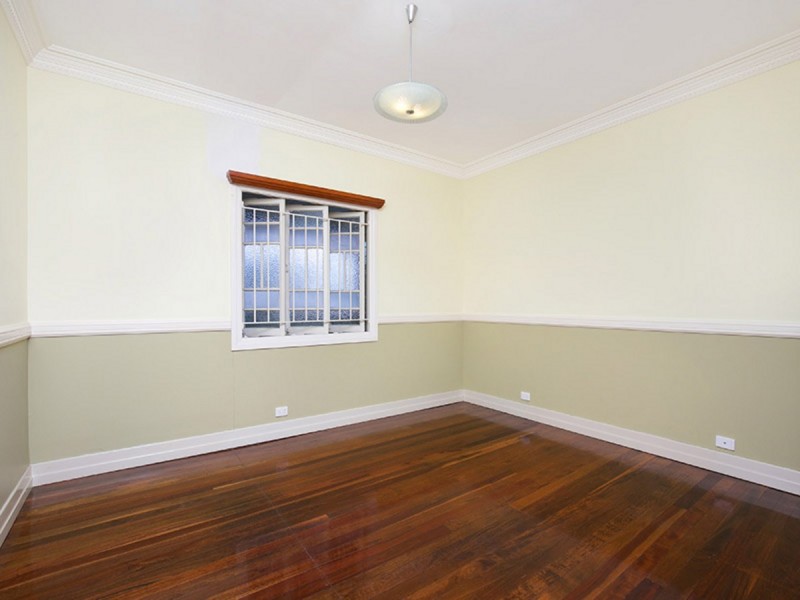 107 Ellen Street, Oxley QLD 4075