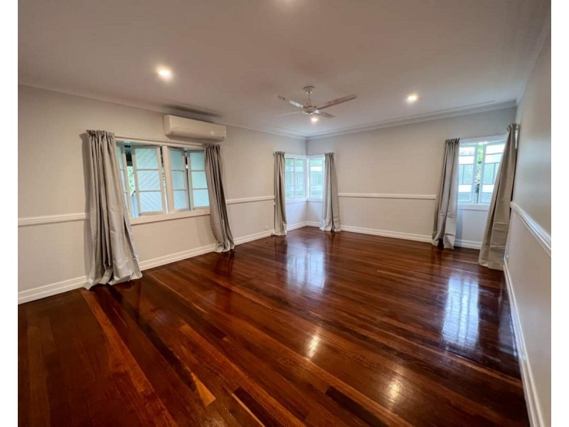 107 Ellen Street, Oxley QLD 4075