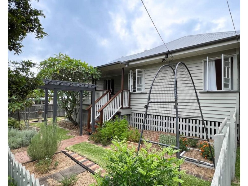 107 Ellen Street, Oxley QLD 4075