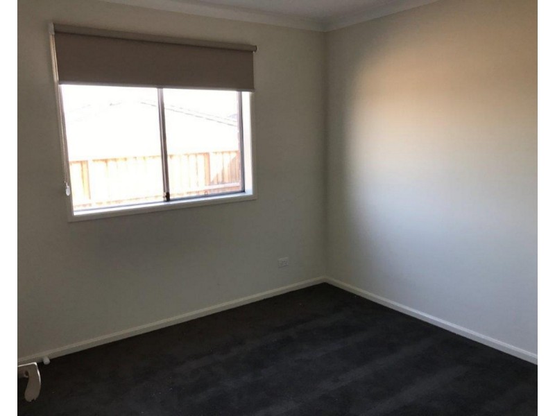 77 Village Green Drive, Leopold VIC 3224