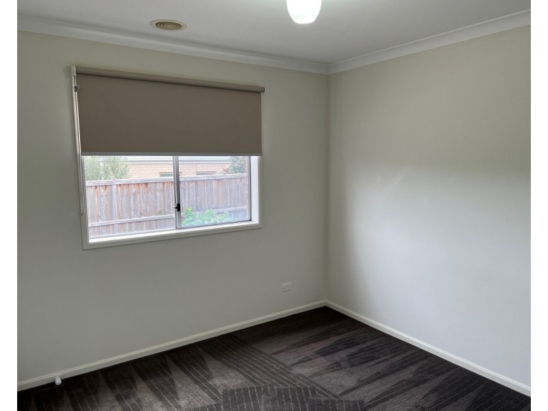 77 Village Green Drive, Leopold VIC 3224