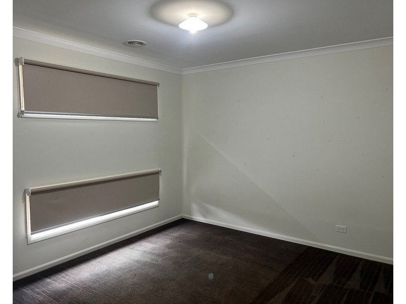 77 Village Green Drive, Leopold VIC 3224
