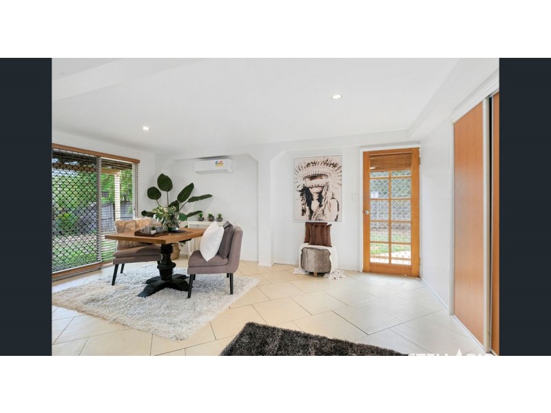 27 Karoonda Crescent, Rochedale South QLD 4123