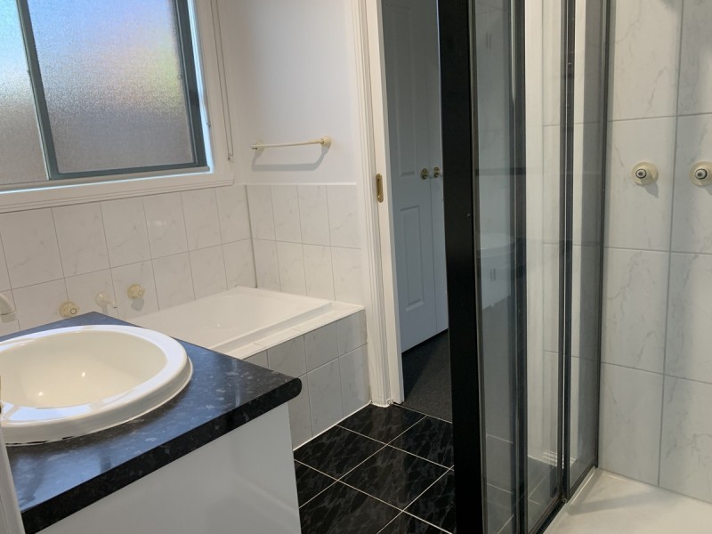 2/180 Merton Street, Altona Meadows VIC 3028