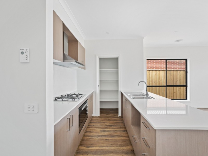 43 Dajarra Avenue, Wyndham Vale VIC 3024