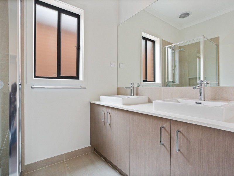 43 Dajarra Avenue, Wyndham Vale VIC 3024