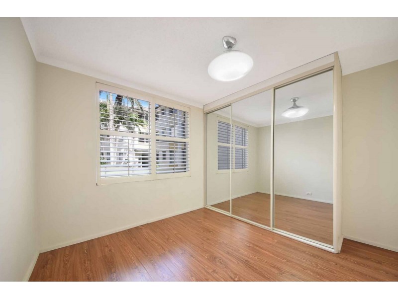 18/12 Ronald Avenue, Freshwater NSW 2096