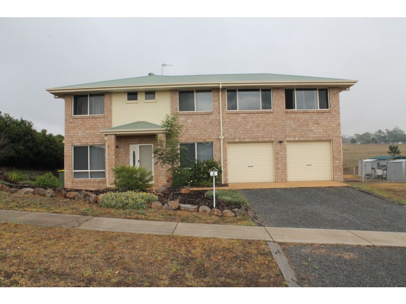 8 Curlew Street, Meringandan West QLD 4352
