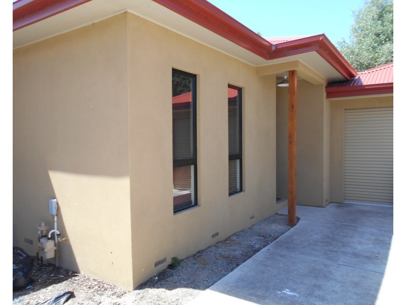 2/21 Old Geelong Road Street, Laverton VIC 3028