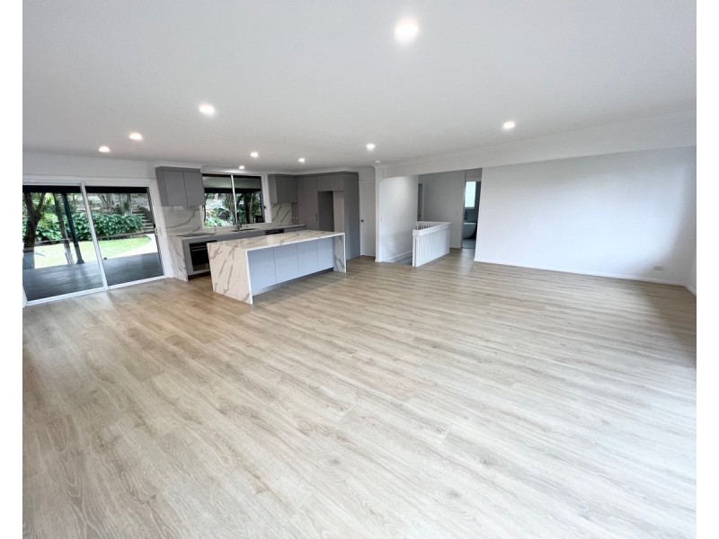 7 Bluewave Crescent, Forresters Beach NSW 2260