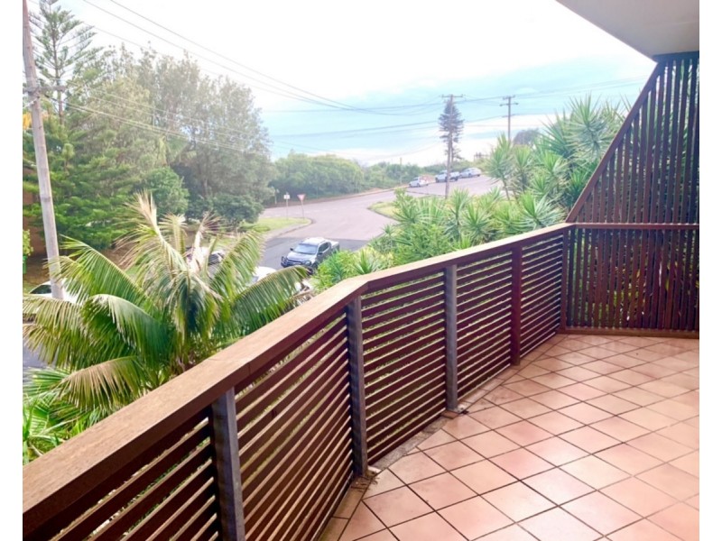 7 Bluewave Crescent, Forresters Beach NSW 2260