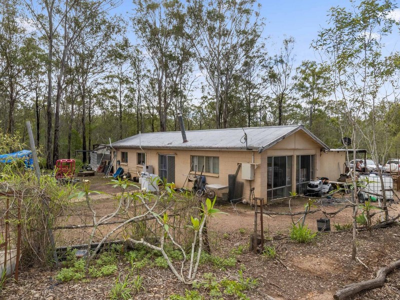 60 Gee Road, Pine Mountain QLD 4306