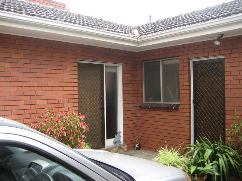 2/15 Nicholson Street, Coburg VIC 3058