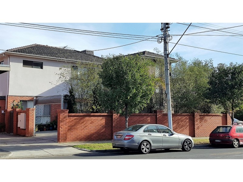 2/15 Nicholson Street, Coburg VIC 3058