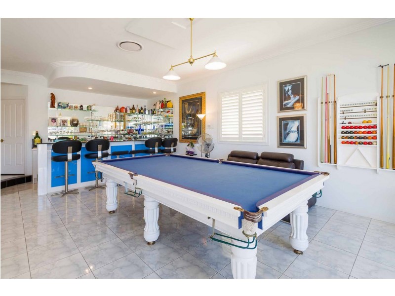 9 The Sovereign Mile, Paradise Point QLD 4216