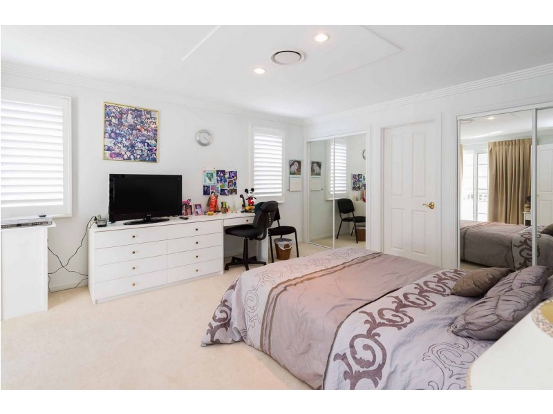 9 The Sovereign Mile, Paradise Point QLD 4216