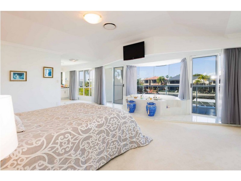 9 The Sovereign Mile, Paradise Point QLD 4216