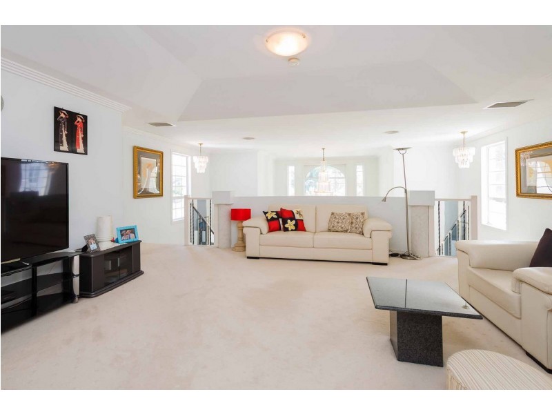 9 The Sovereign Mile, Paradise Point QLD 4216