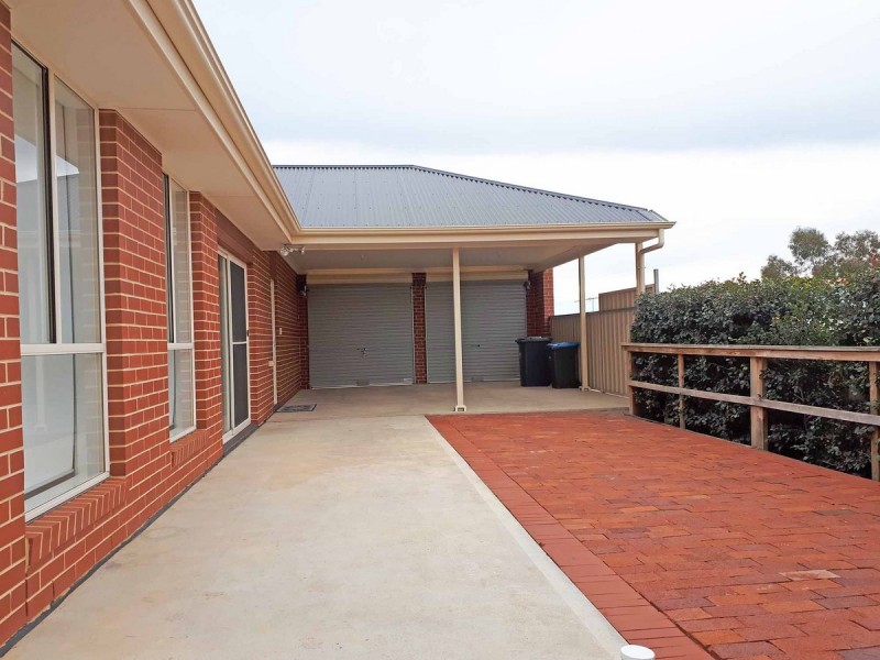 1A Williams Grove, Murray Bridge SA 5253
