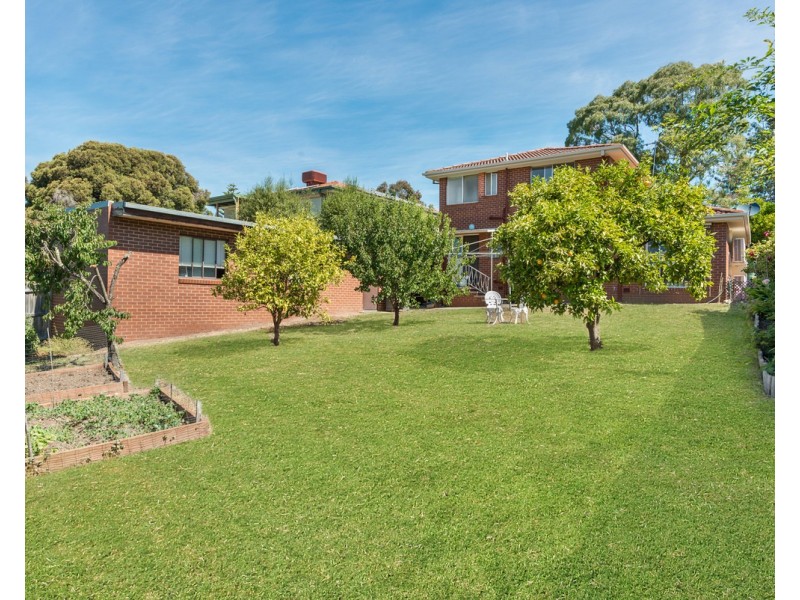 10 Binowee Avenue, Yallambie VIC 3085