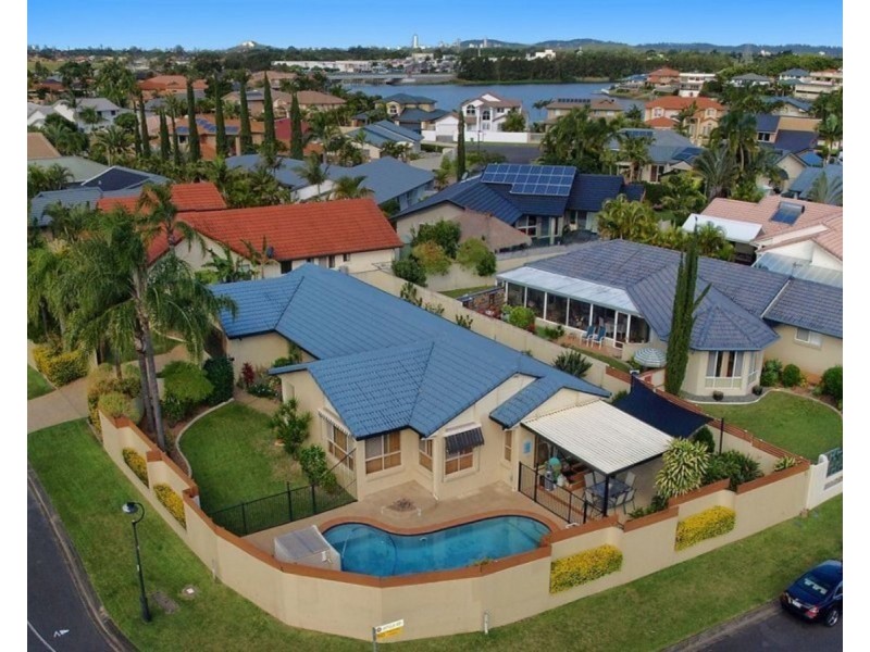 46 Santa Cruz Boulevard, Clear Island Waters QLD 4226