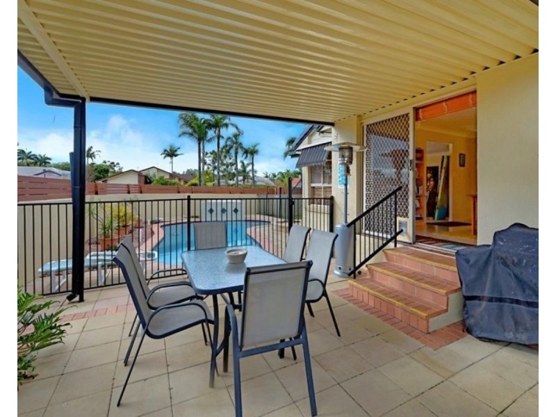 46 Santa Cruz Boulevard, Clear Island Waters QLD 4226