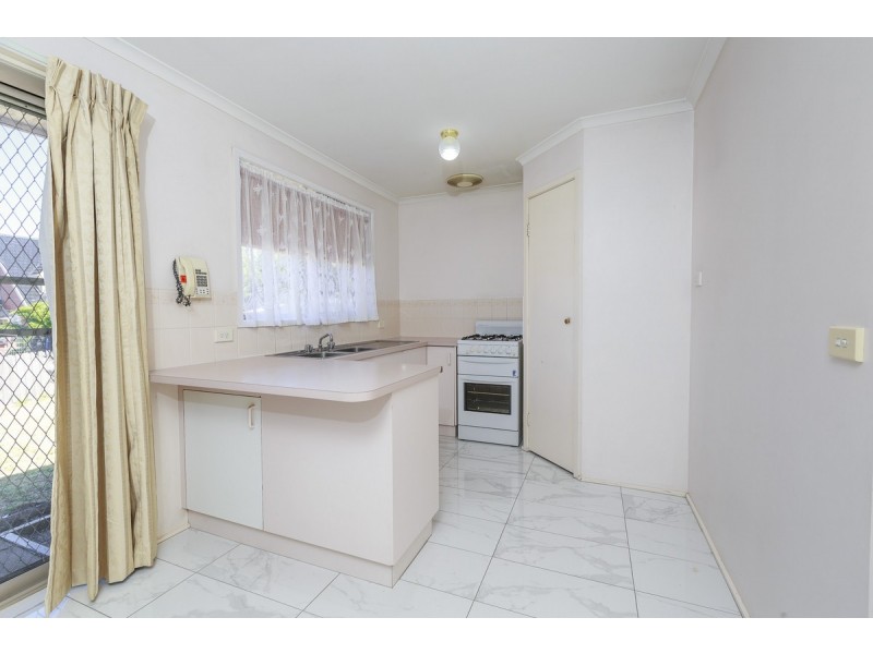 8 Custer Grove, Bayswater VIC 3153