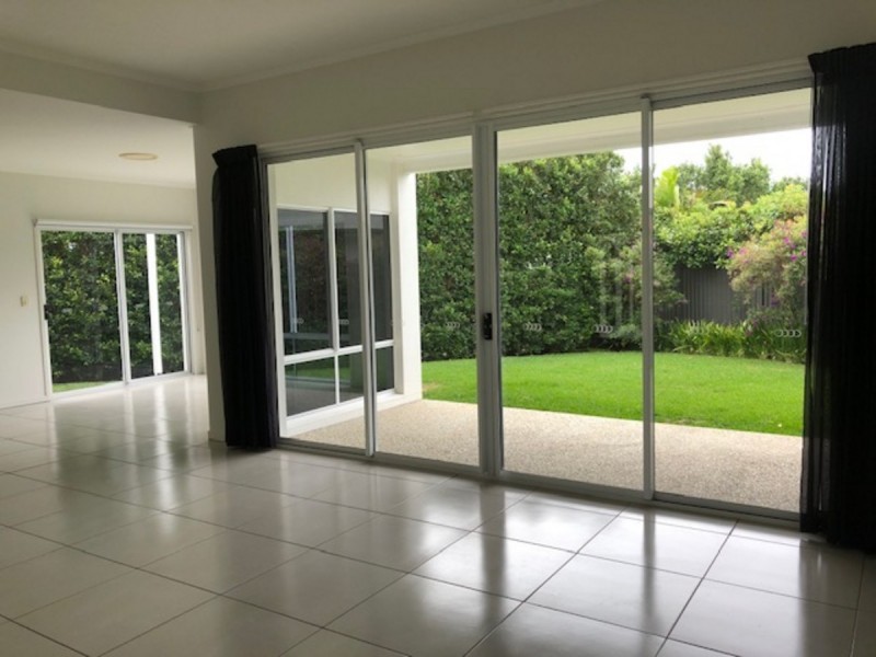 26 White Beech Road, Noosa Heads QLD 4567