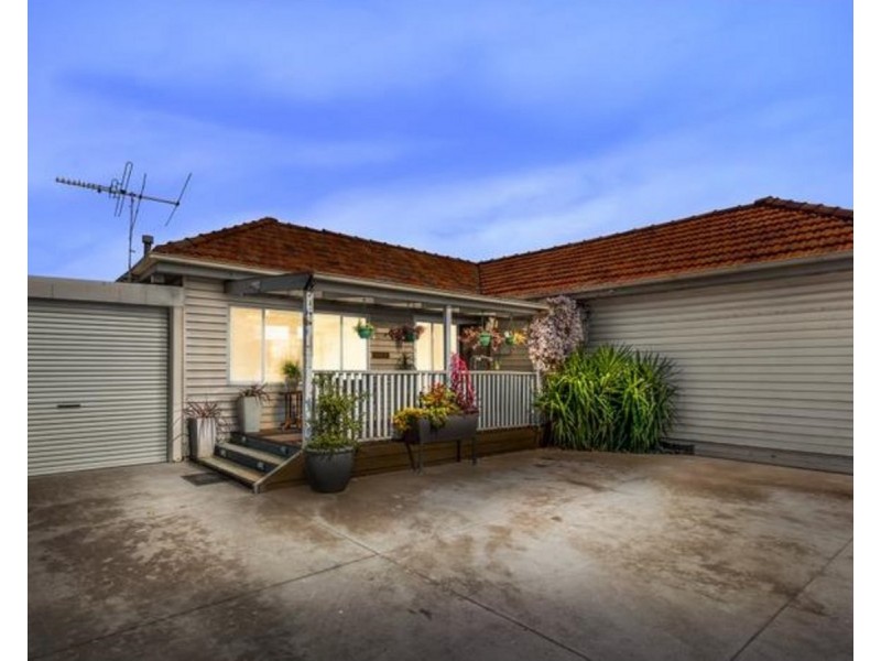 23 Stenhouse Avenue, Brooklyn VIC 3012