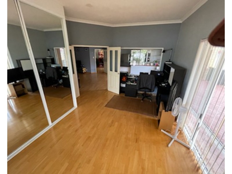 15 Kingsland Loop, Canning Vale WA 6155