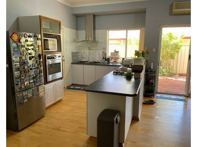 15 Kingsland Loop, Canning Vale WA 6155