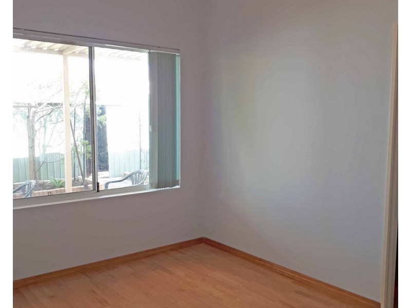 15 Kingsland Loop, Canning Vale WA 6155