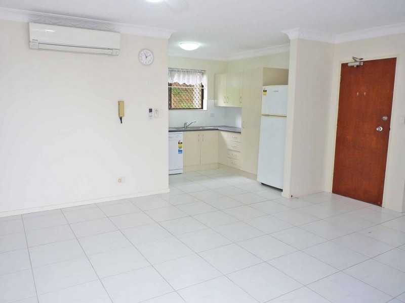 2/32 Navy Street, Holland Park West QLD 4121