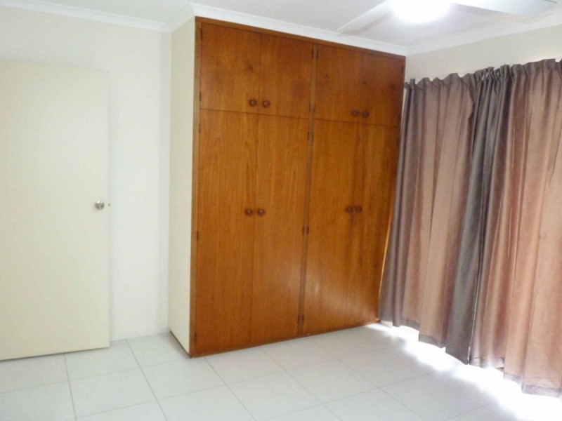 2/32 Navy Street, Holland Park West QLD 4121