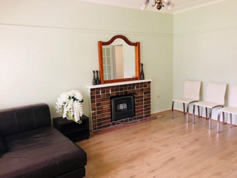 15 Ralph Street, Westmead NSW 2145