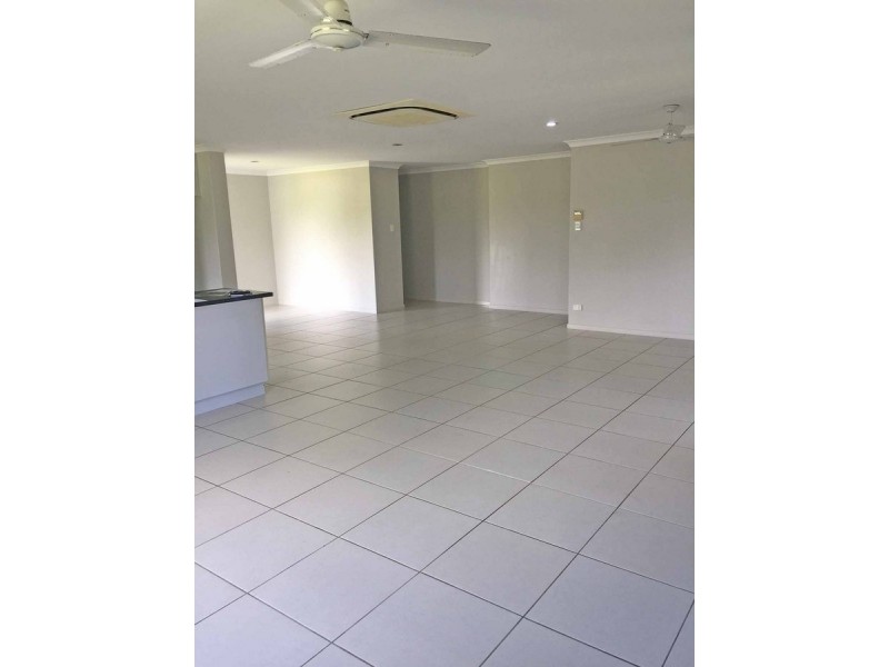 2 Springcliffe Drive, Seaforth QLD 4741