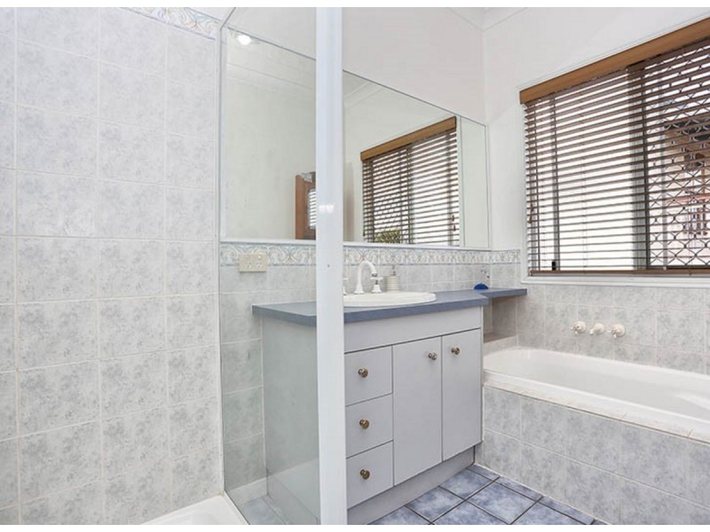 5 Thirlestane Terrace, Narangba QLD 4504