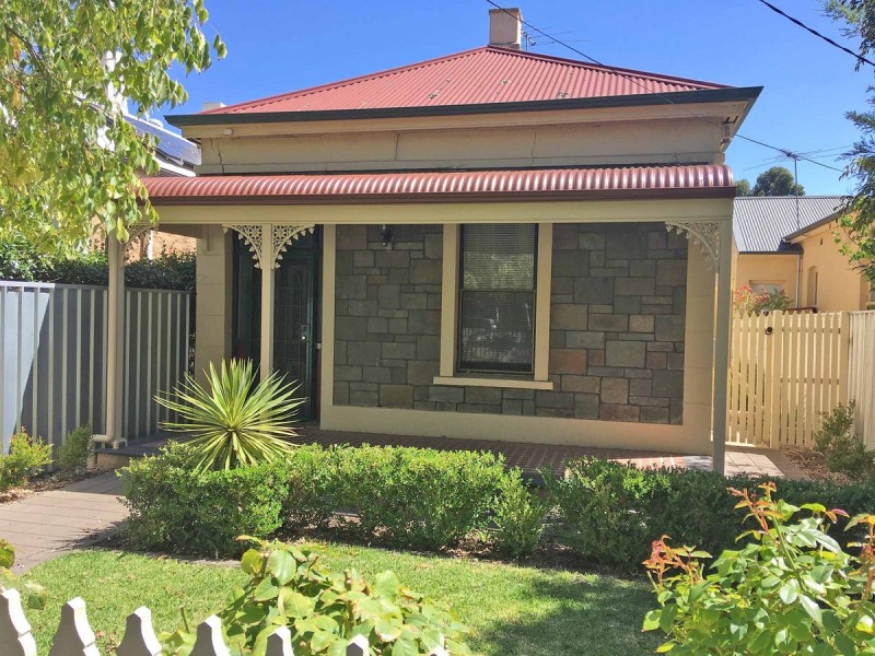 18 Sixth Avenue, St Peters SA 5069
