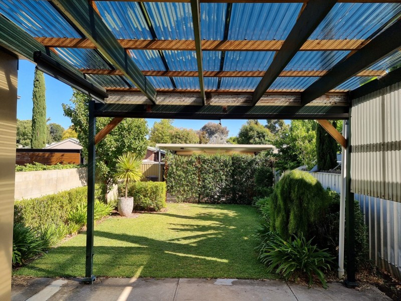 18 Sixth Avenue, St Peters SA 5069