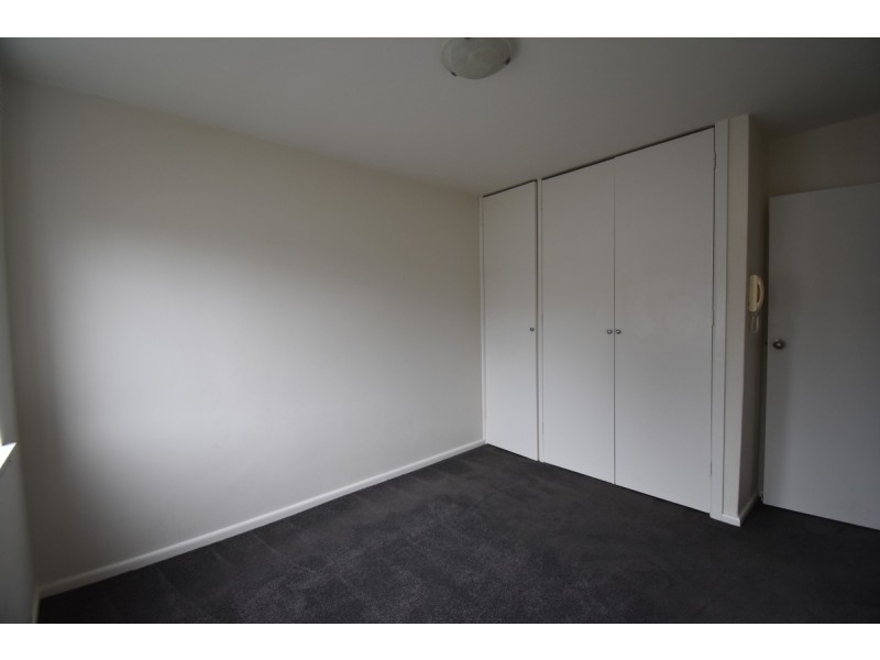 8/12 Normanby Street, Windsor VIC 3181