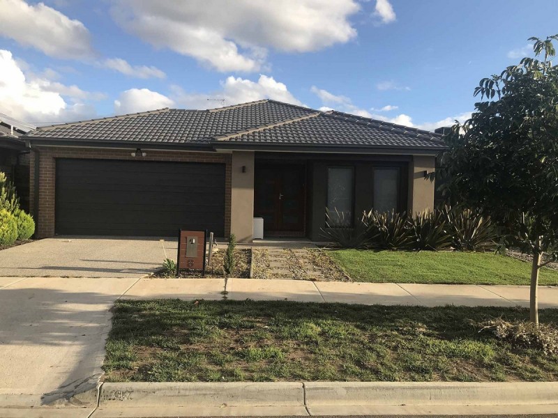 8 Scottsmith Crescent, Truganina VIC 3029